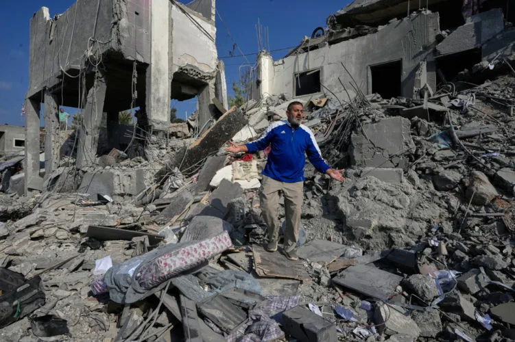 Iran claims Qatar is holding pilots, Israeli strikes kill 11 in Lebanon, and other Middle East news